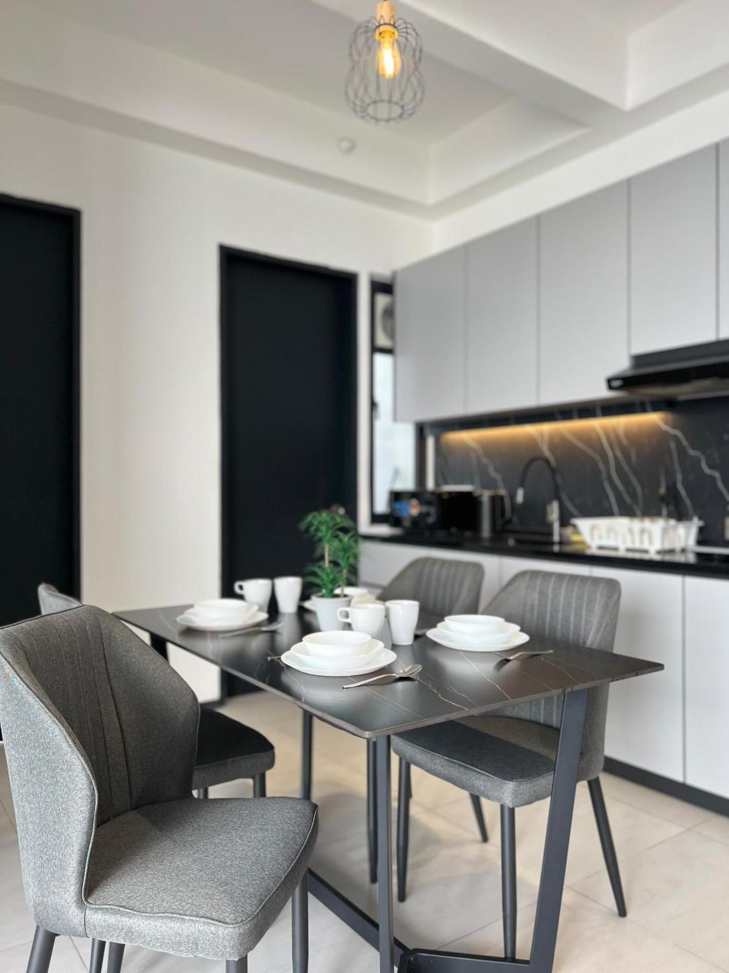 Urban Suites Two Or Three Bedroom Georgetown By Anc Jelutong Dış mekan fotoğraf