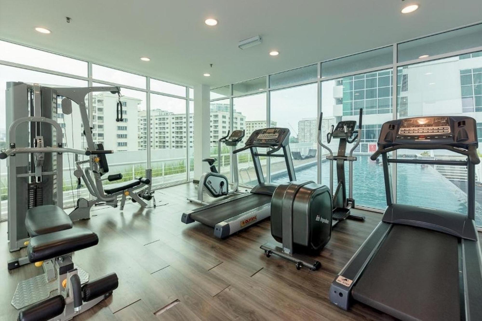 Urban Suites Two Or Three Bedroom Georgetown By Anc Jelutong Dış mekan fotoğraf