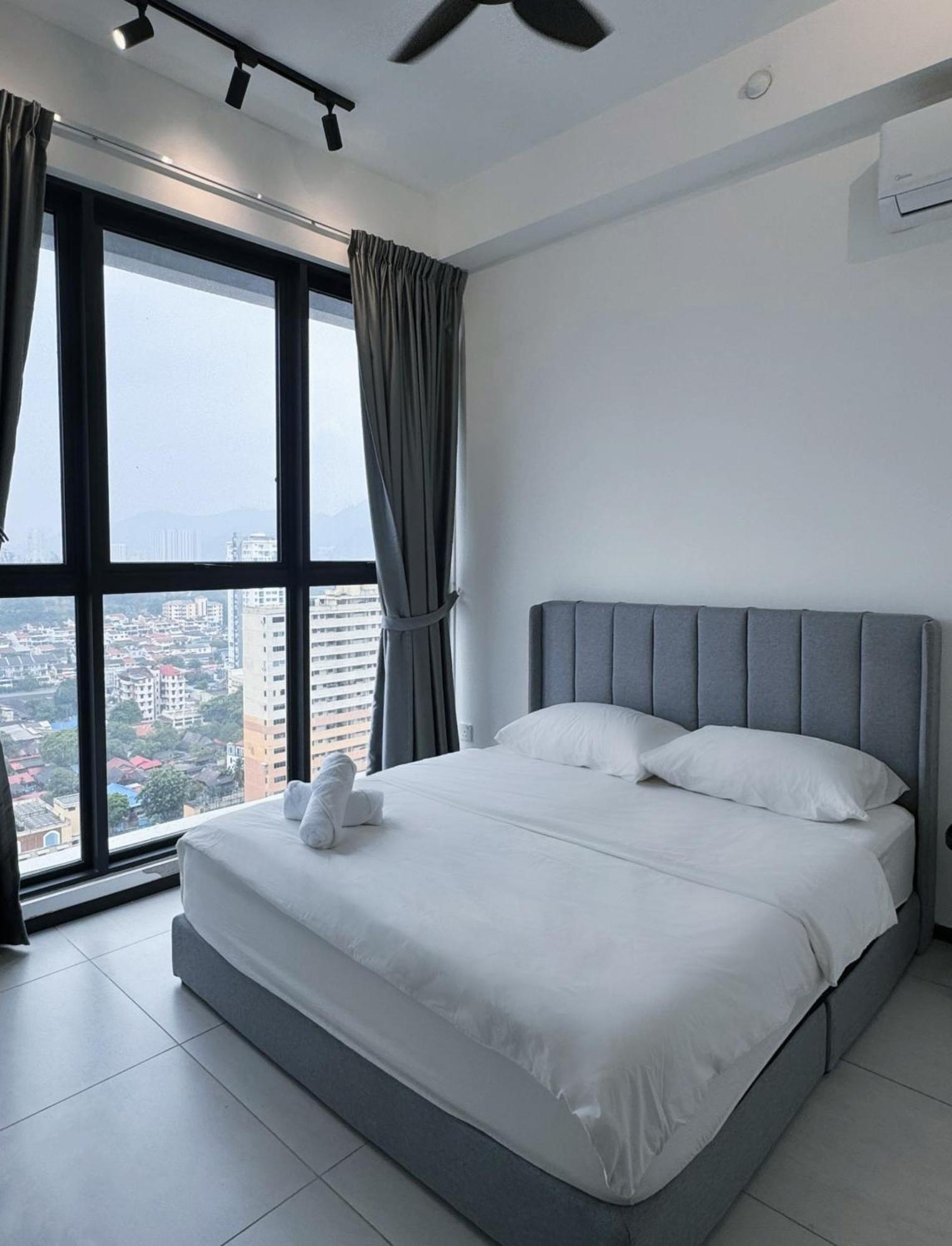 Urban Suites Two Or Three Bedroom Georgetown By Anc Jelutong Dış mekan fotoğraf